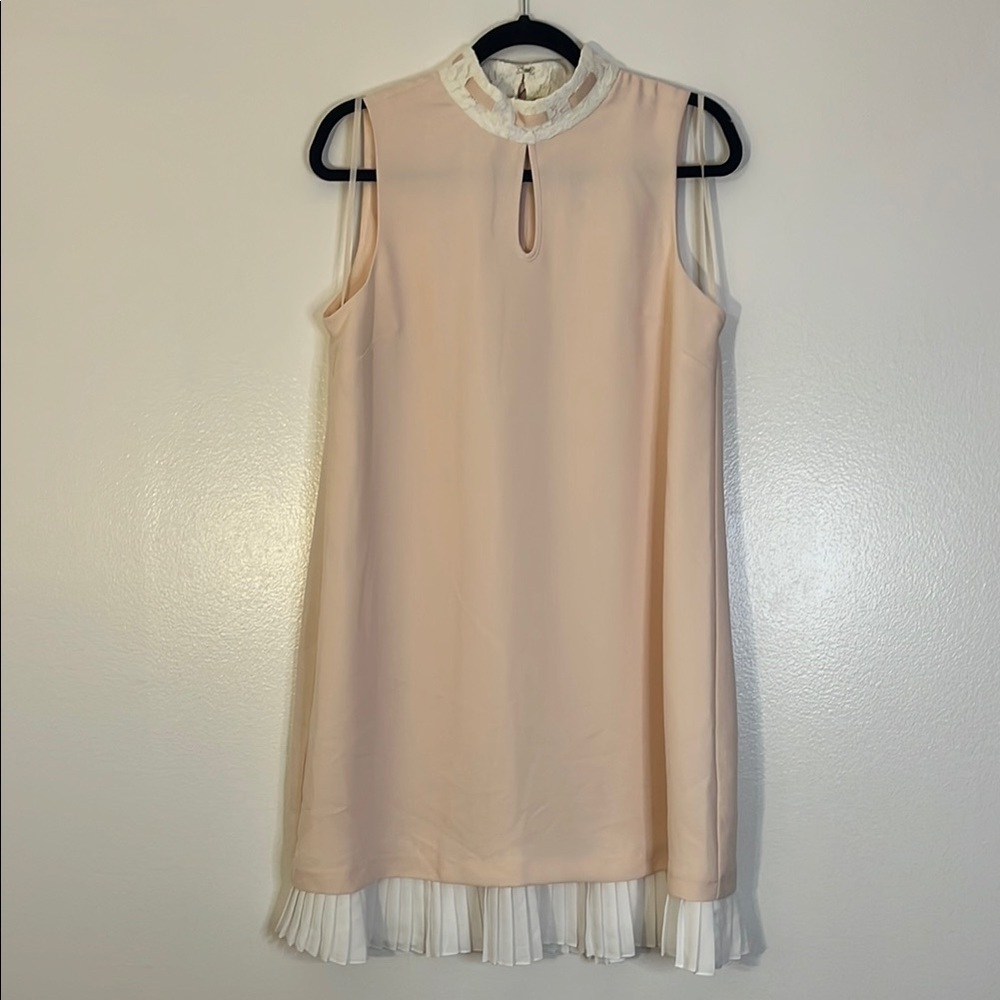 Nanette Lepore | Pink & White shift dress Women’s size 10 pleats ribbon lace